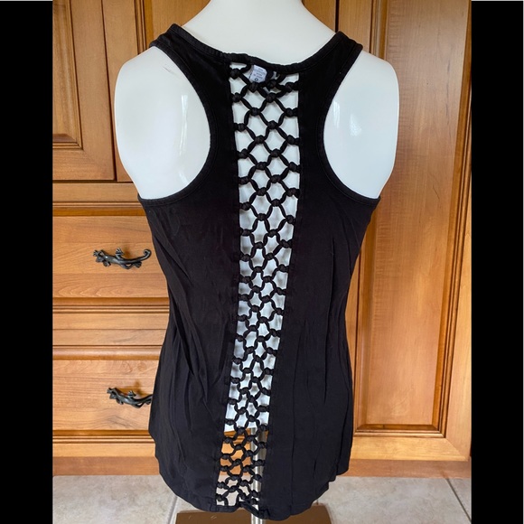💰3 for $20 - Very Cute Tank Top with Opened back - Picture 3 of 4